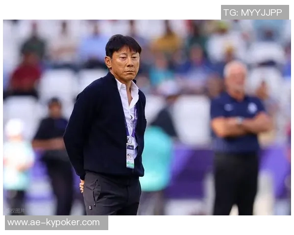 蔚山后卫揭露前主帅申台龙扇耳光事件引发热议球员不听指挥成焦点