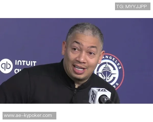 卢指导强调球队需要通过十场比赛评估当前状态与发展过程