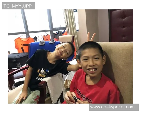 芬奇称赞迪林厄姆训练营表现出色强调其突分接球投篮任务