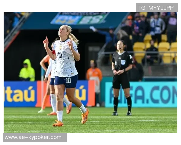 前国脚批评荷兰队表现不佳缺乏创造力与对抗意识导致对手轻松突破