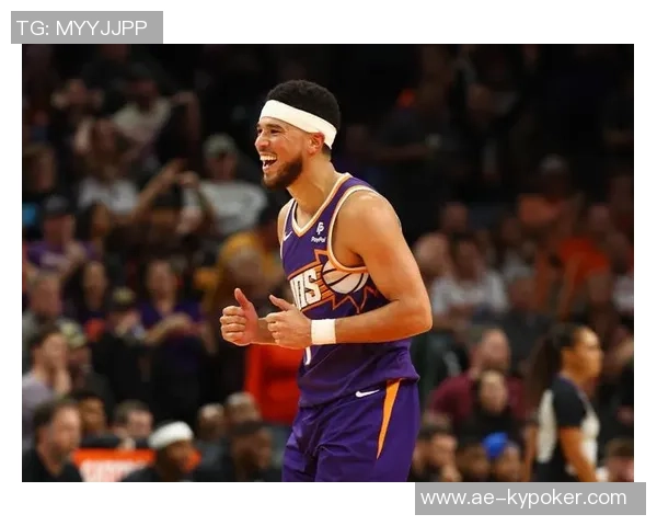 布克:外界认为我安静但在赛场上我会积极发声并努力表达正确观点 布克:外界认为我安静但在赛场上我会积极发声并努力表达正确观点